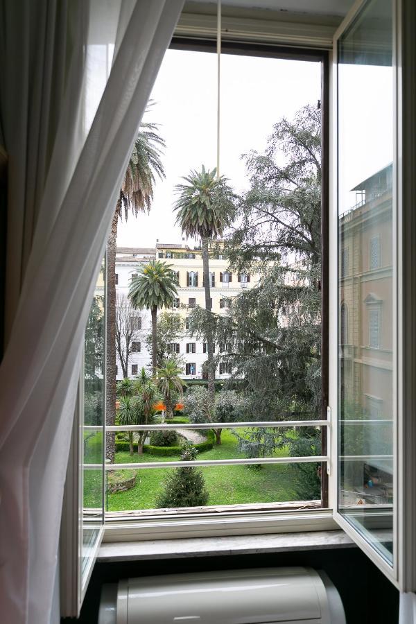 Capitolium Guest house 2*
